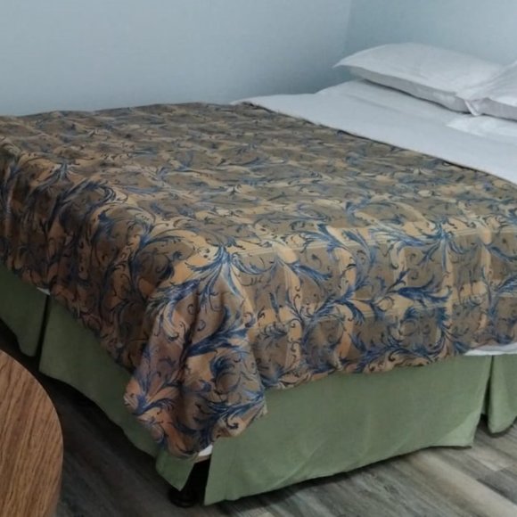 Double Bed Duvet  / Comforters - Picture 1 of 7